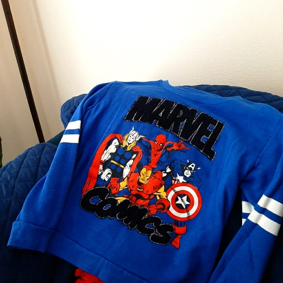 Marvel long sleeve - Picture 1 of 2
